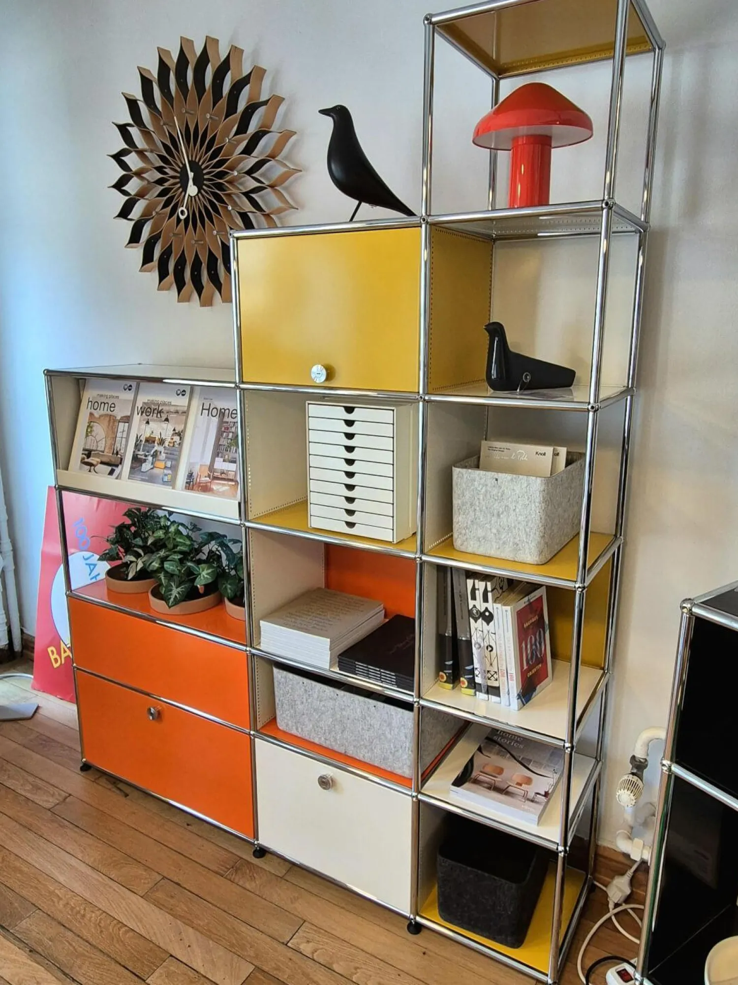 USM Haller Regale|Regal Haller Stahl Reinweiß Weiß Goldgelb Gelb Orange