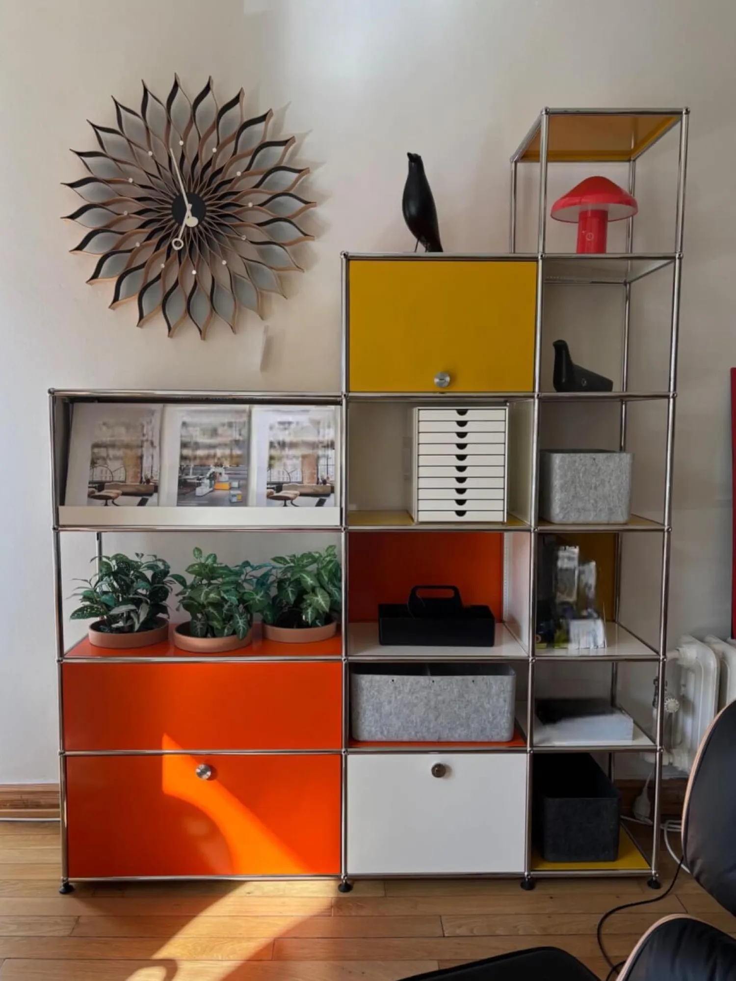 USM Haller Regale|Regal Haller Stahl Reinweiß Weiß Goldgelb Gelb Orange