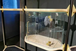 Baxter Regale|Regal Libelle Gestell Aluminium Schwarz Verbindungen Messing Regalboden Ahornholz