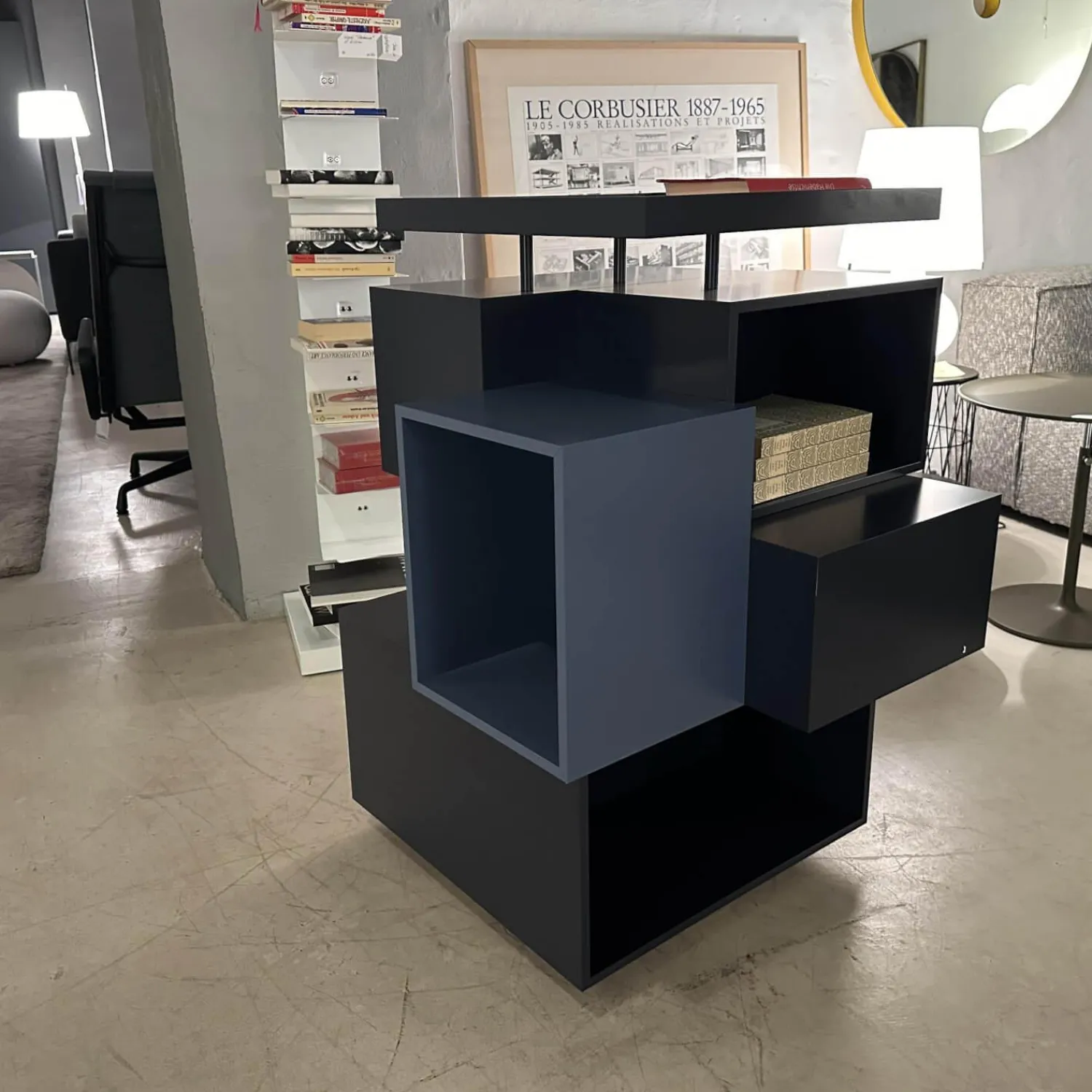 Ligne Roset Regale|Regal Stack Holz Verschiedene Blautöne