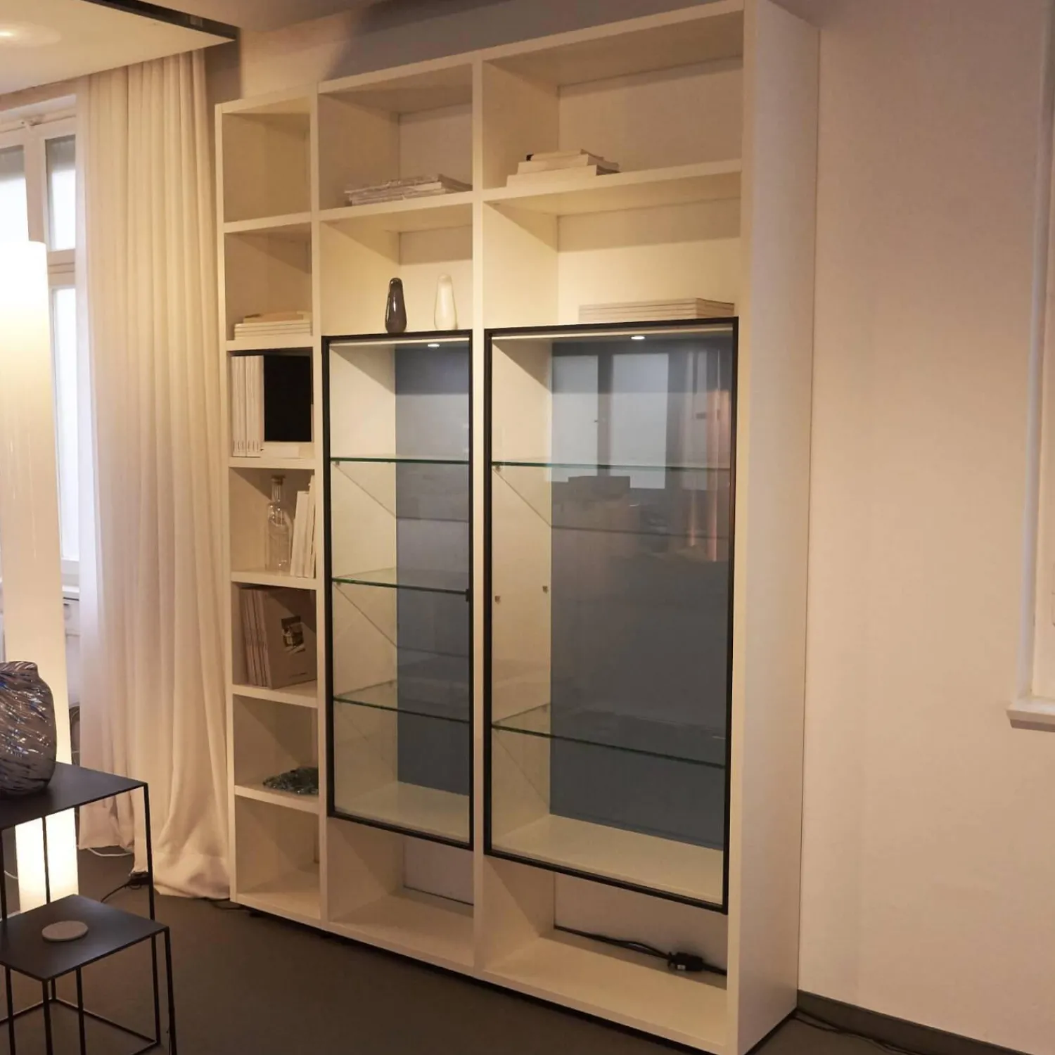 Porro Regale|Regal System Mattlackiert Weiß Türen Aus Iron Glas Transparent Mit Beleuchtung