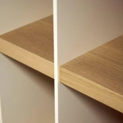 Sudbrock Regale|Regal-Kombination Scala mit Wangen Glattlack Blütenweiß Böden Eiche Milk