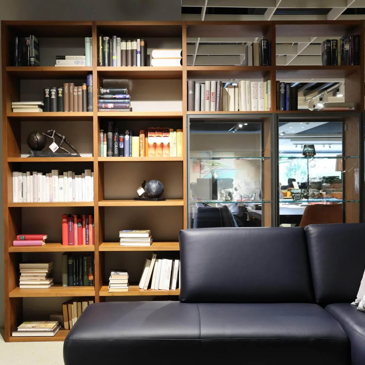 Presotto Regale|Regalwand Pari Und Dispari Korpus Nussbaum Canaletto Beidseitig Mit Glastüren Ohne Sofa