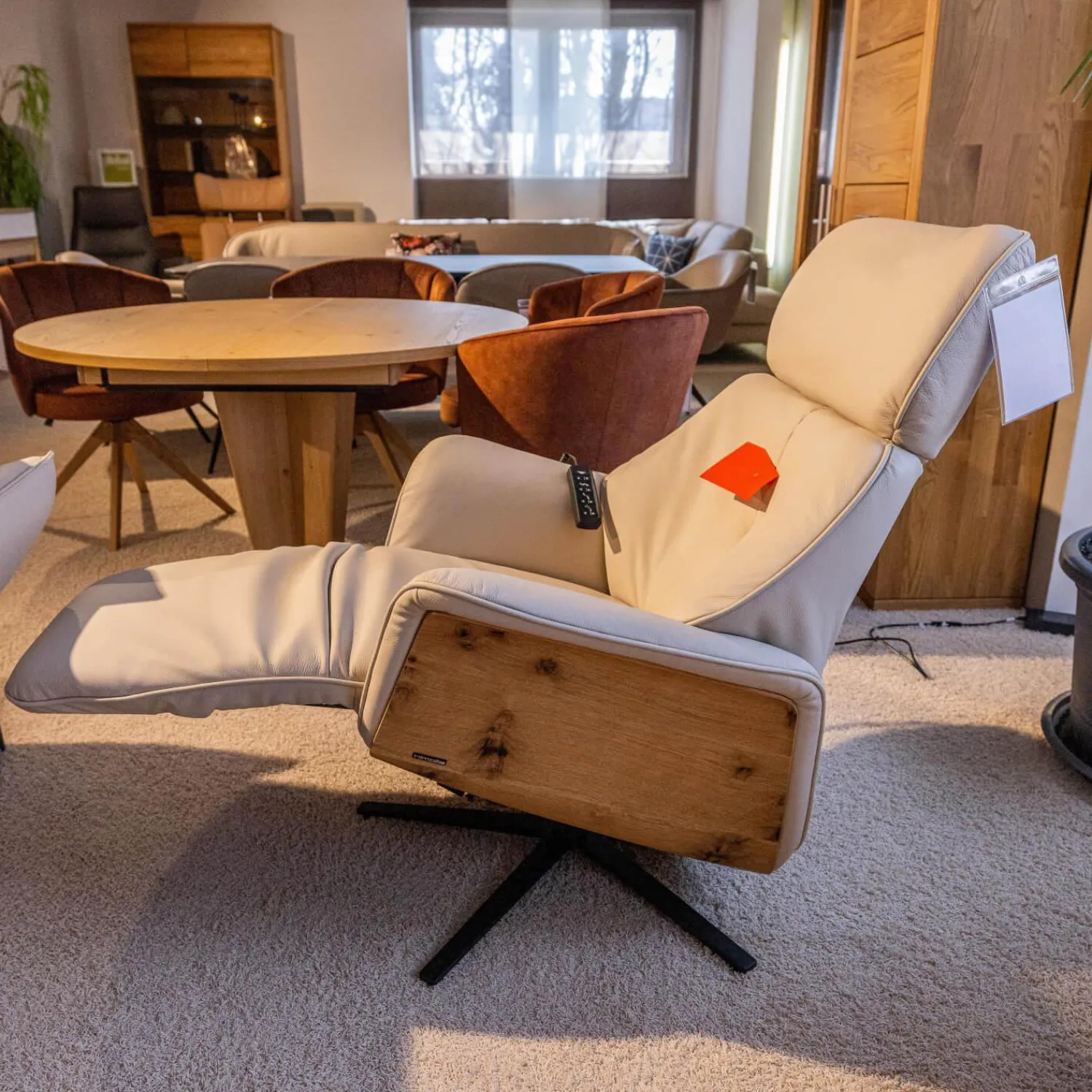 himolla Relaxsessel|Relaxsessel 7363 Bezug Leder 24 Longru Nebel Beige Grau Holz Wildeiche Sternfuß Anthrazit Mit Elektrischer Kopfteilverstellung