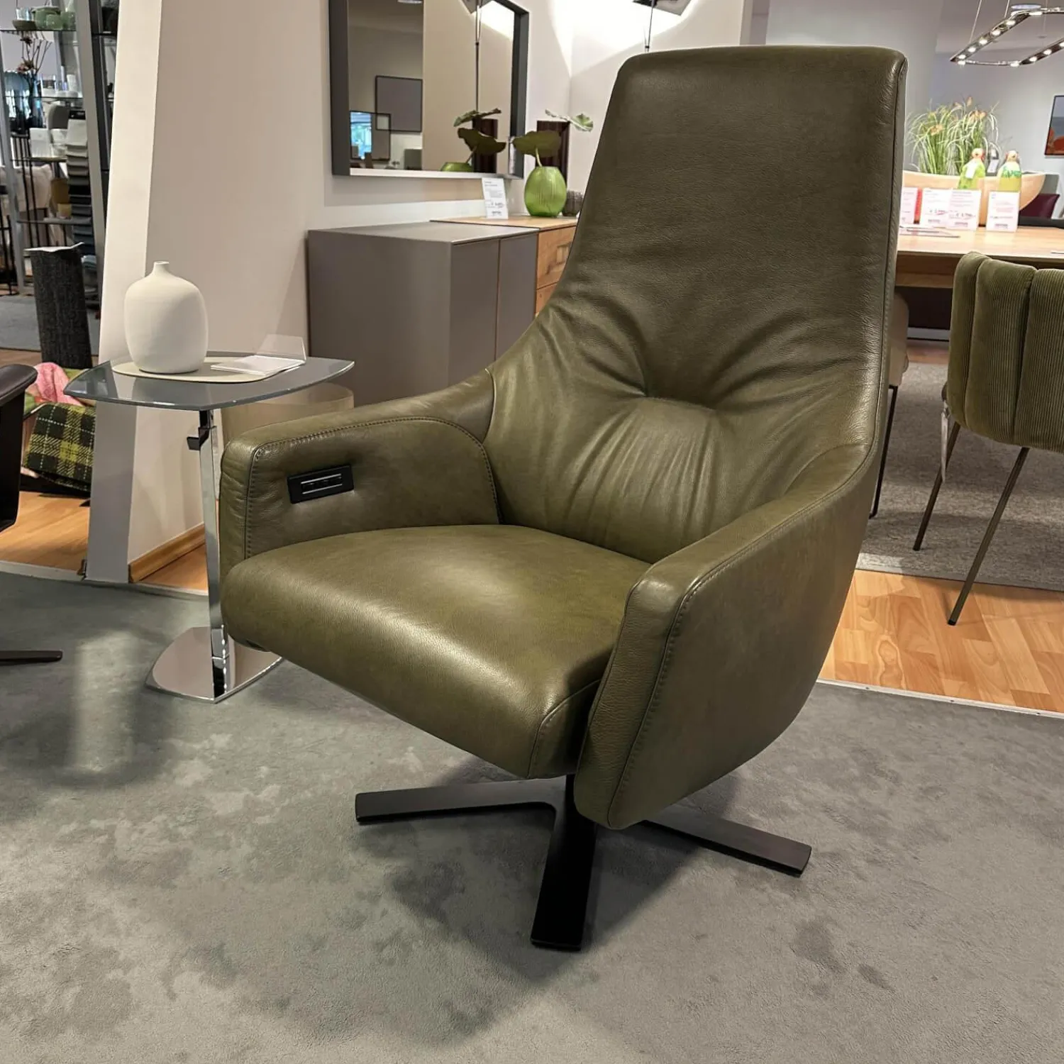 WK Wohnen Relaxsessel|Relaxsessel 683 Haily Lift Up Leder Polo 1102 Grün 5 Stern Fuß Stahl Schwarz Mit Aufstehhilfe