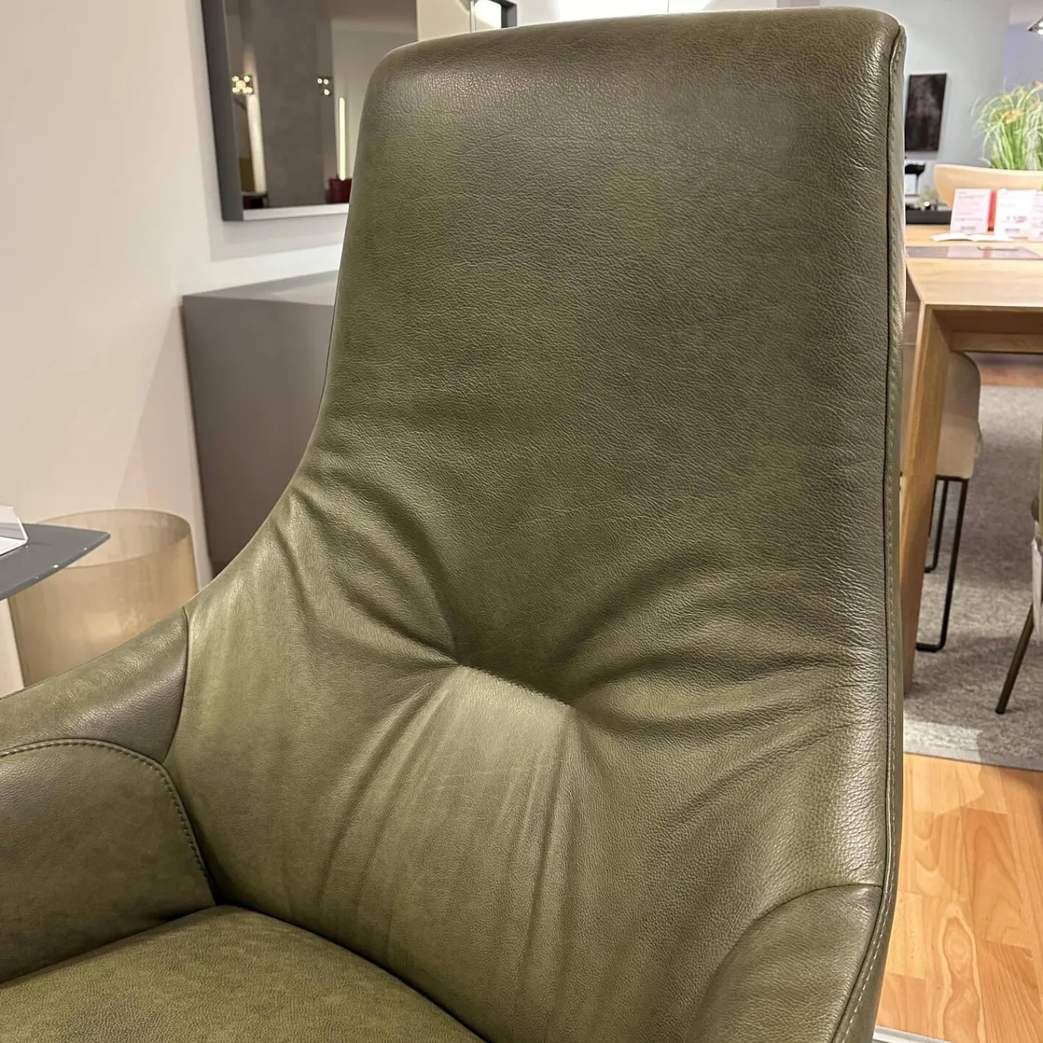 WK Wohnen Relaxsessel|Relaxsessel 683 Haily Lift Up Leder Polo 1102 Grün 5 Stern Fuß Stahl Schwarz Mit Aufstehhilfe