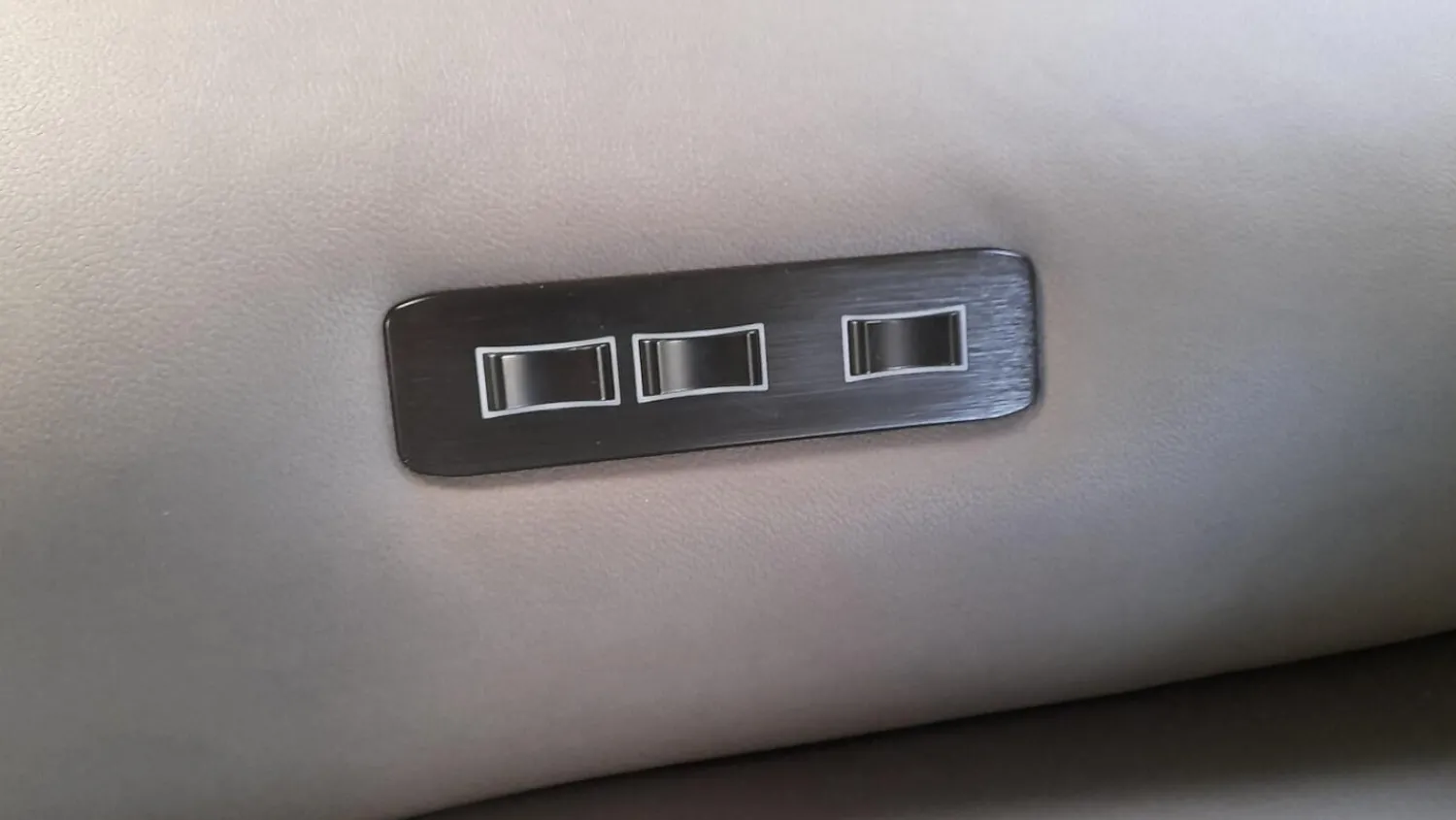 Arco Fernsehsessel|Relaxsessel 50025 Stoff Frisco Kiesel Grau Fuß Rollen