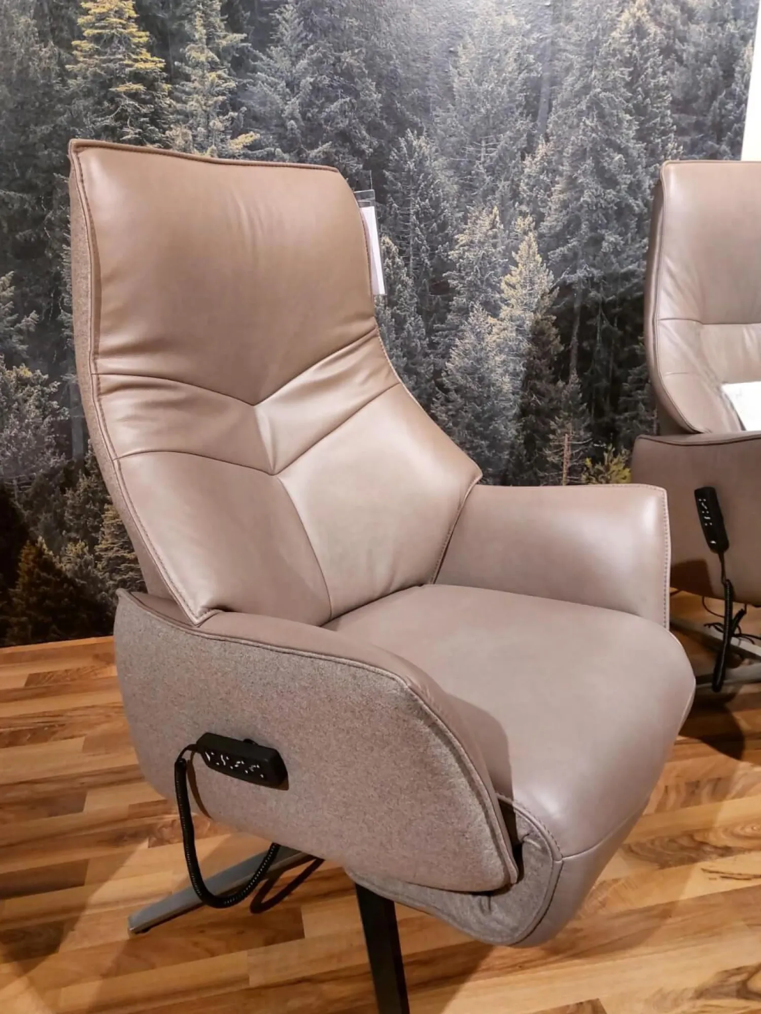 himolla Relaxsessel|Relaxsessel 7911 Type 26U Z60 Außen Stoff Delfin Beige Grau Innen Leder Sofa Nappa Shadow Grau Sternfuß Edelstahloptik Mit Verstellungen 3 Motorisch