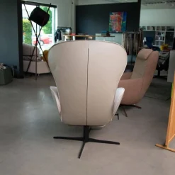 Jori Relaxsessel|Relaxsessel Daydreamer Innen Stoff Galetti 003 Beige Sand Außen Leder Lipano Ovo Grau 4 Sternfuß Schwarz