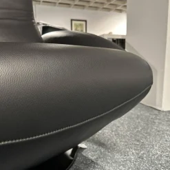 FSM Relaxsessel|Relaxsessel FM 139 Mate Leder Living 2811 Schwarz Tellerfuß Metall Tiefschwarz Beschichtet Mit Elektrischer Verstellung