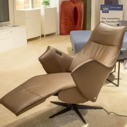 Contur Relaxsessel|Relaxsessel Girona Medium Leder Prisma 600 Braun Kreuzfuß 32 Aluminium Schwarz