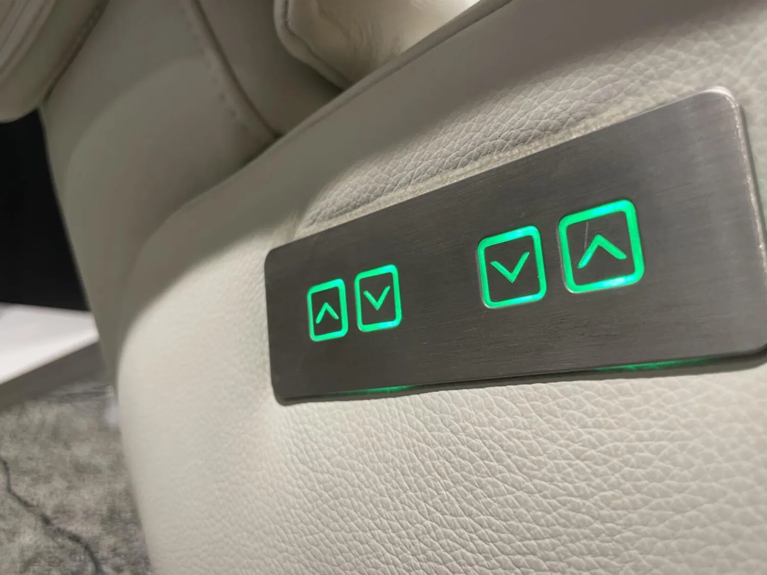 Hukla Relaxsessel|Relaxsessel Husum Nr 1 Medium Leder Credo Weiß Sternfuß Schwarz Motorisch Verstellbar