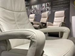 Hukla Relaxsessel|Relaxsessel Husum Nr 1 Medium Leder Credo Weiß Sternfuß Schwarz Motorisch Verstellbar