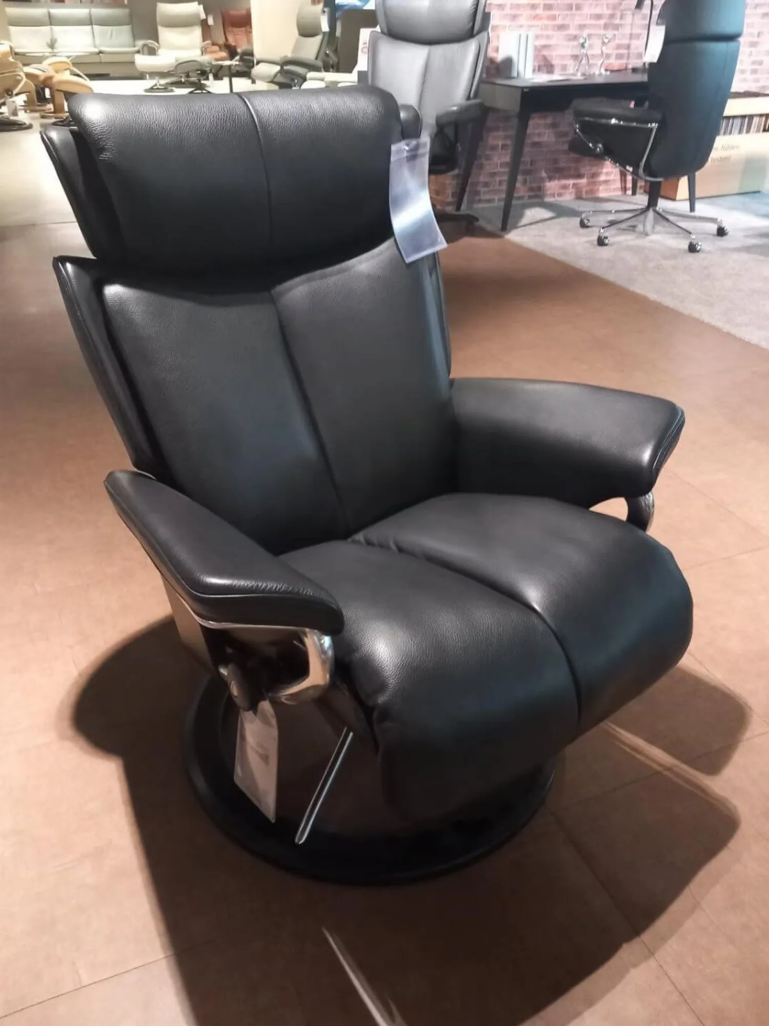 Stressless Relaxsessel|Relaxsessel Magic S Leder Noblesse Black Schwarz Gestell Signature Holz Schwarz Metall Matt Inklusive Hocker