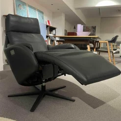 Bonaldo Relaxsessel|Relaxsessel Sydney Leder Select Schwarz Sternfuß Schwarz Sitz+Rücken Motorisch Verstellbar