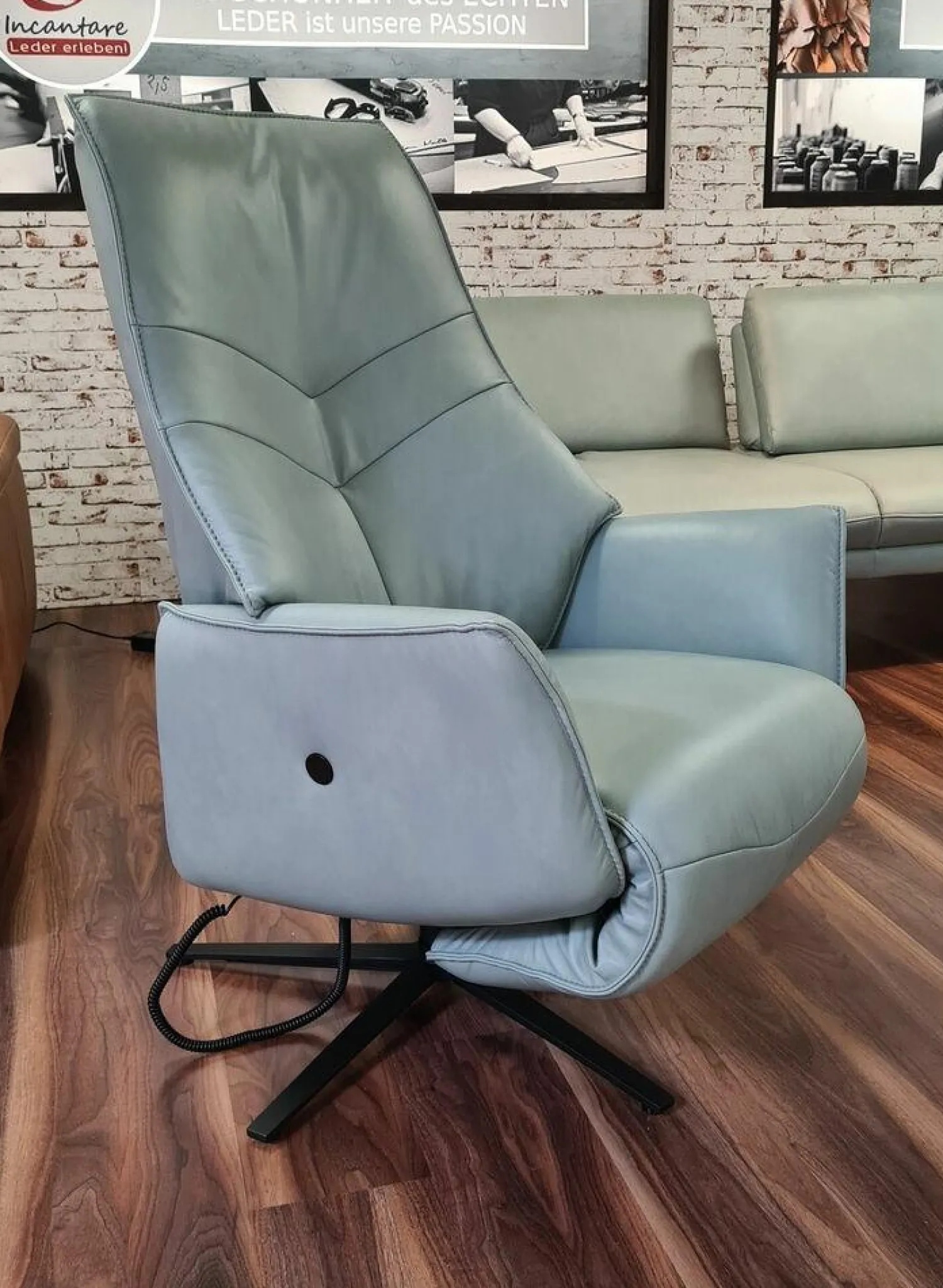 himolla Relaxsessel|Relaxsessel 26V 2911 EM Hannover Leder Soft Nappa Jade Blau 3-Motorig Herz-Waage