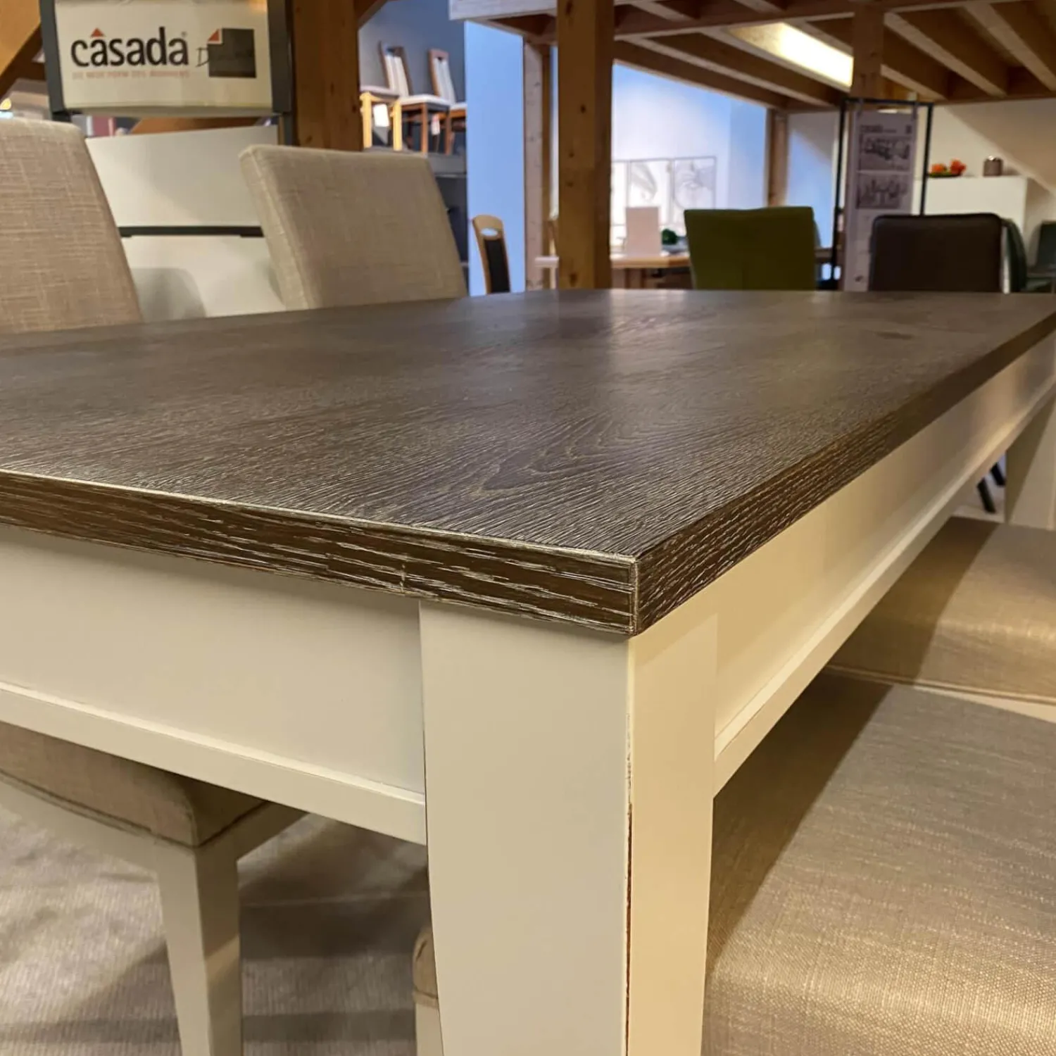 Selva Essgruppen|Romantica Esstisch Eiche Trüffel Gekalkt Mit Vier Stühlen Stoff Darwin Sand