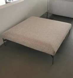 B&B Italia Hocker & Sitzsäcke|Saké Hocker Stoff Liseo Cat. Lusso Braun Gestell Hartzinn Lackiert