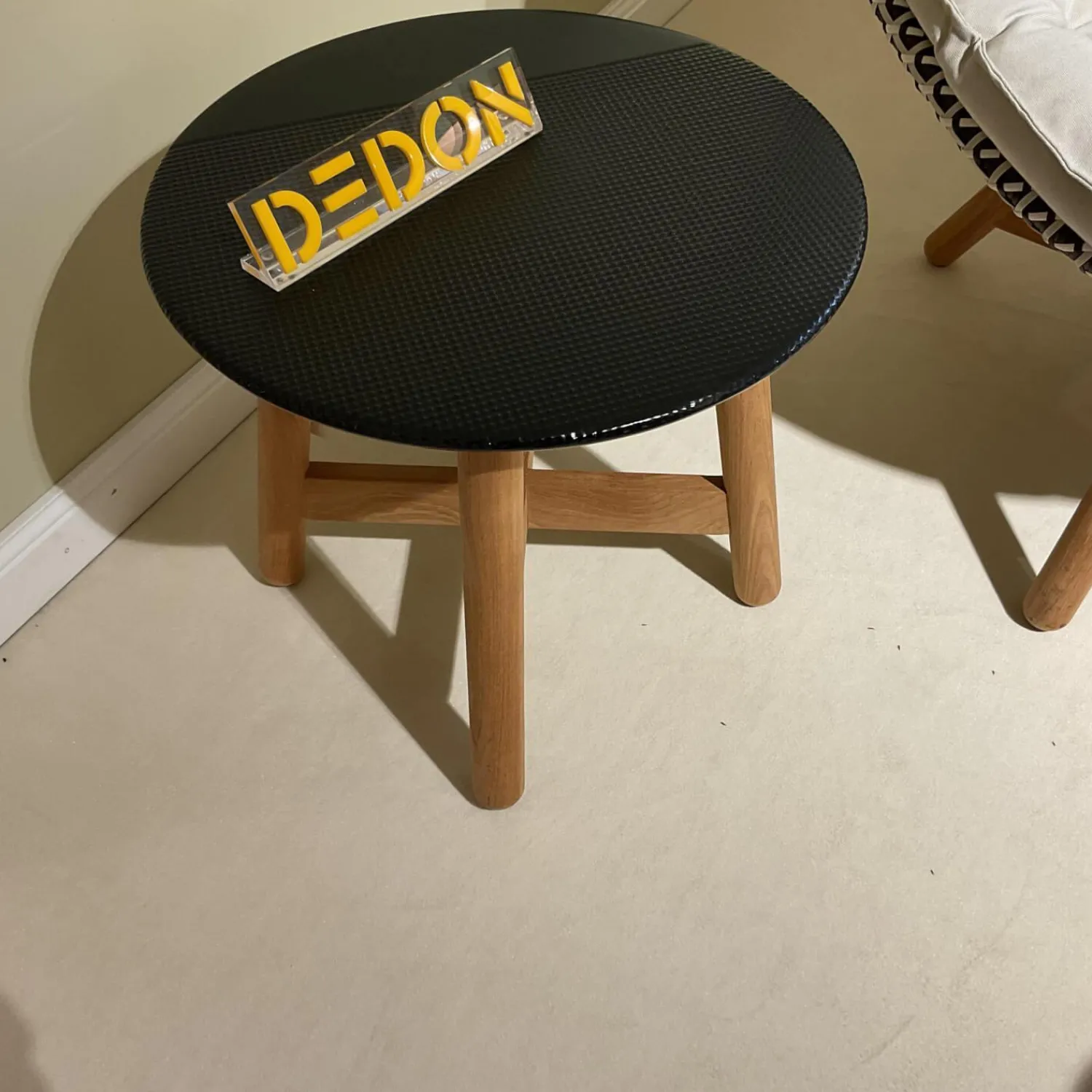 DEDON Loungemöbel|Schaukelstuhl Mbrace Stoff A 264 Cool Sage Grau Gestell Aluminium Füße Massivholz Teak Inklusive Beistelltisch