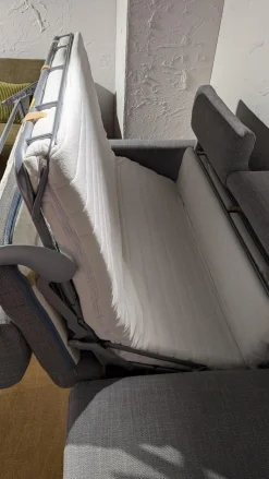 Restyl Schlafsofas|Schlafsofa Cleopatra Plus Stoff 2 6986 Grau Fuß Chrom Mit Verstellbarer Kopfstütze Und Aufklappbarem Hocker