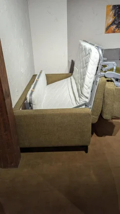 Restyl Schlafsofas|Schlafsofa Eve Stoff 2 6944 Grün Fuß Metall Schwarz Mit 2 Kissen Und Kaltschaummatratze