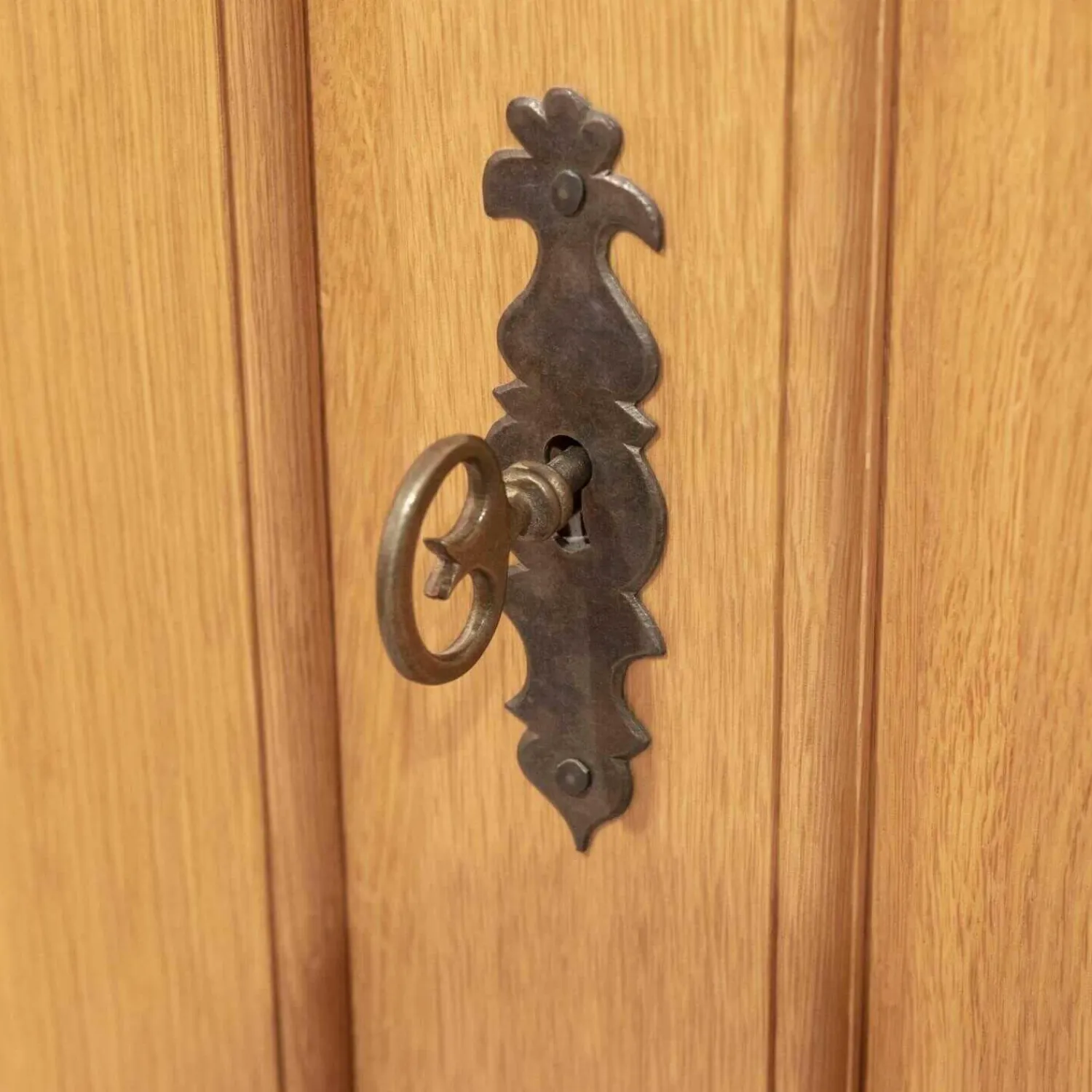 Möbelwerkstätten Buschsieweke Vitrinen & Highboards|Schrank Eiche 1A Seidenglanz Lackiert