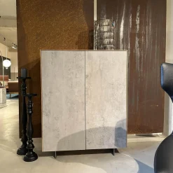 Scholtissek Vitrinen & Highboards|Schrank Kera Front Keramik Beton Silk Grau Korpus Knorrige Eiche Natur Geölt Gestell Metall Schwarz Lackiert