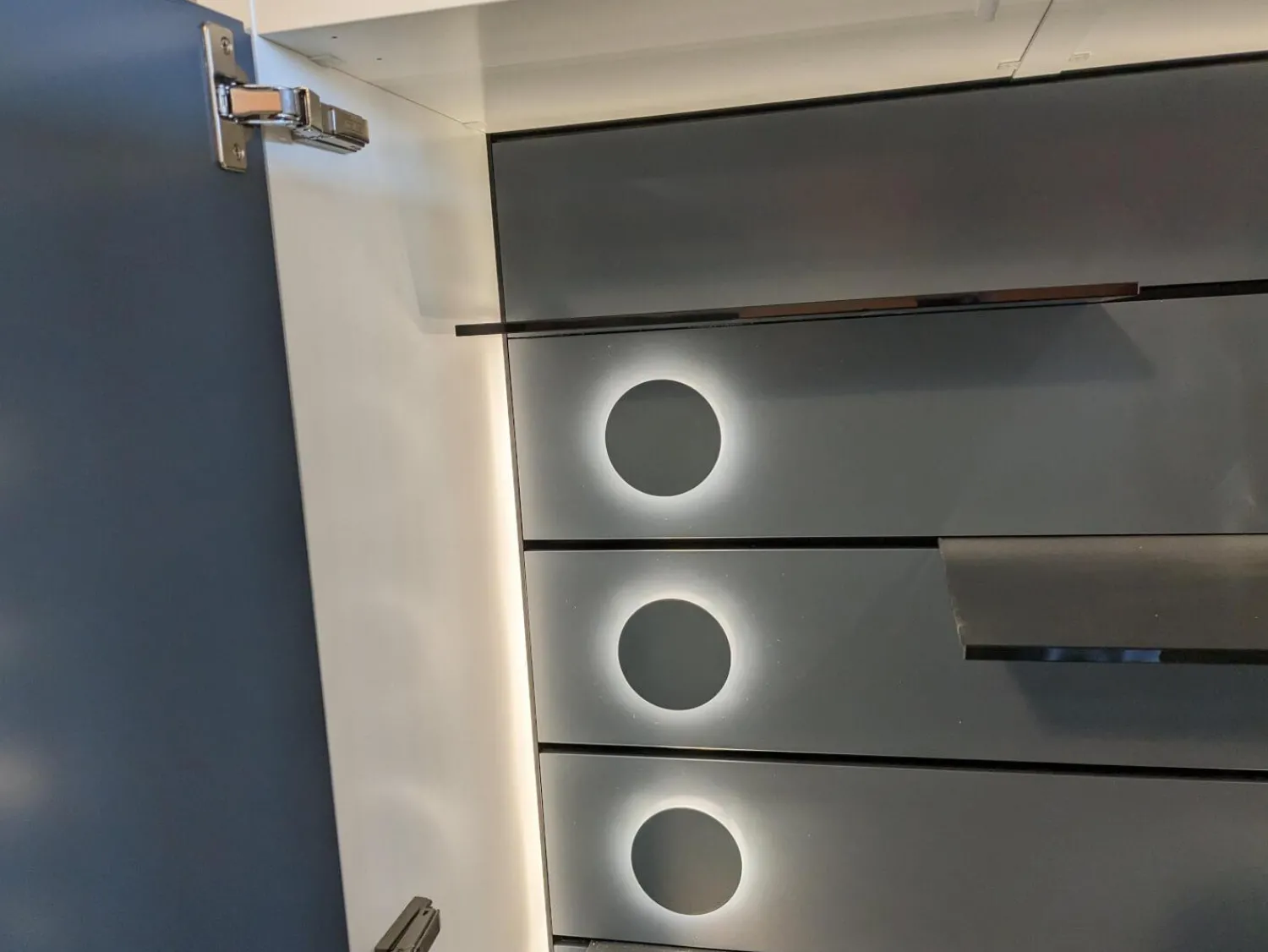 Interlübke Wohnwände & Tv-Lowboards|Schrank Studimo Klarglas Optiwhite Graphit Korpus Schneeweiß M03