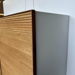 Scholtissek Regale|Schrank Tratum Mittel Knorrige Eiche Natur Geölt Glas 9010 Weiß Matt Mit Lamellenfronten