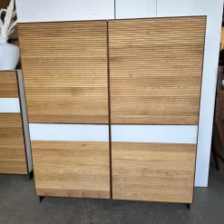 Scholtissek Regale|Schrank Tratum Mittel Knorrige Eiche Natur Geölt Glas 9010 Weiß Matt Mit Lamellenfronten