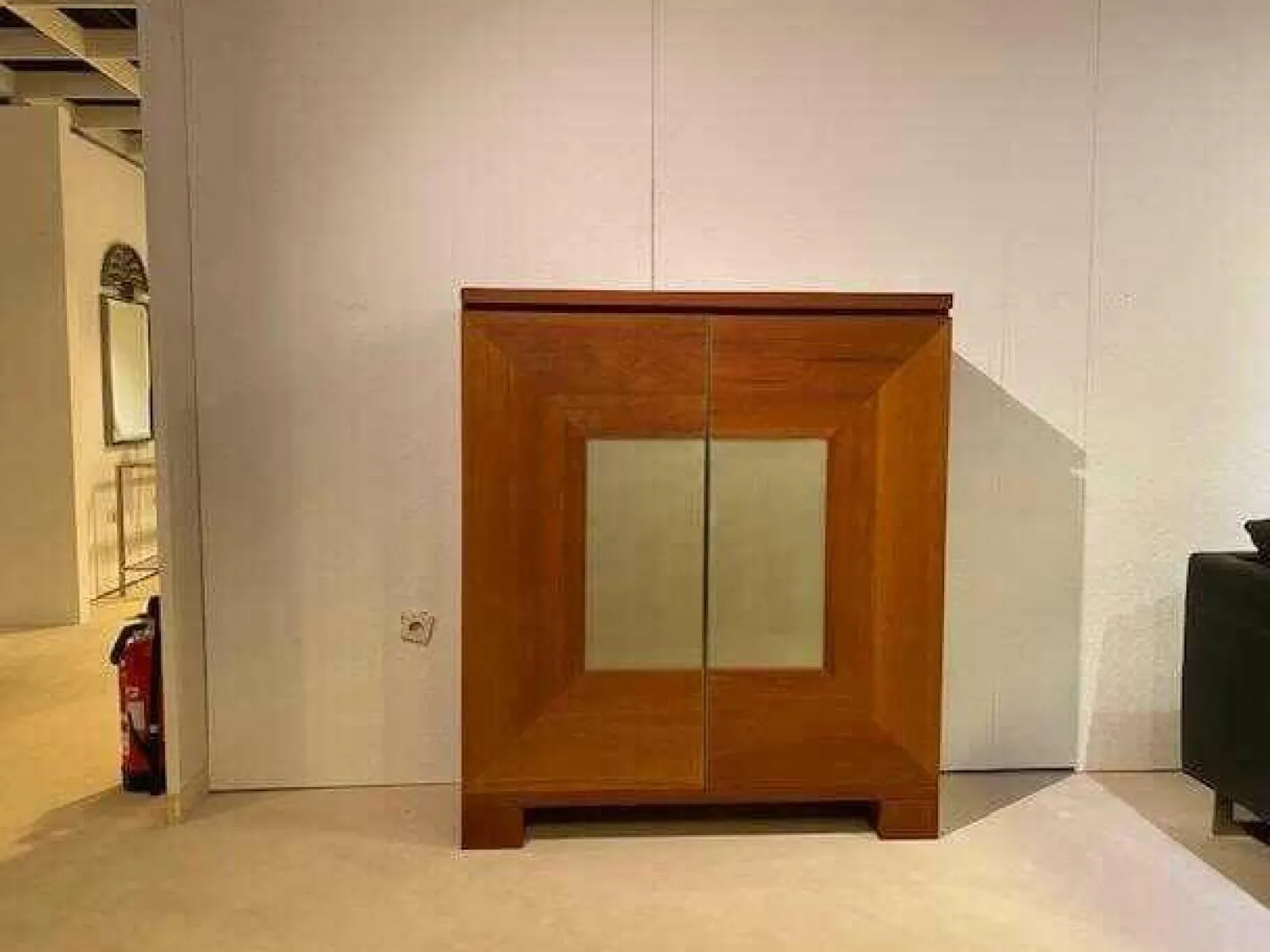 Scholtissek Vitrinen & Highboards|Schrank Varell Amerikanische Kirsche Geölt 2-türig mit Milchglasfüllung