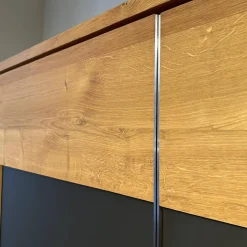 Scholtissek Vitrinen & Highboards|Schrank Varus Asteiche mit Glas Grau Knorrige Eiche Geölt Floatglas Dunkelbraun Matt