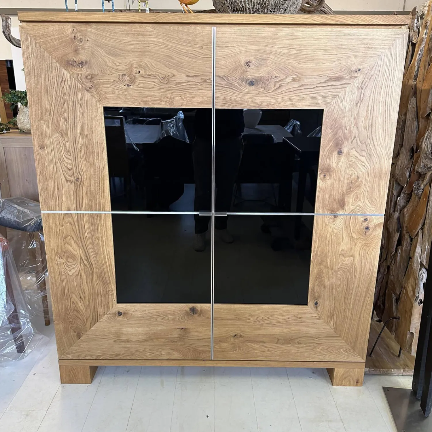 Scholtissek Vitrinen & Highboards|Schrank Varus Knorrige Eiche Natur Geölt Fronten Glas 9005 Schwarz Glänzend Mit Edelstahlkanten