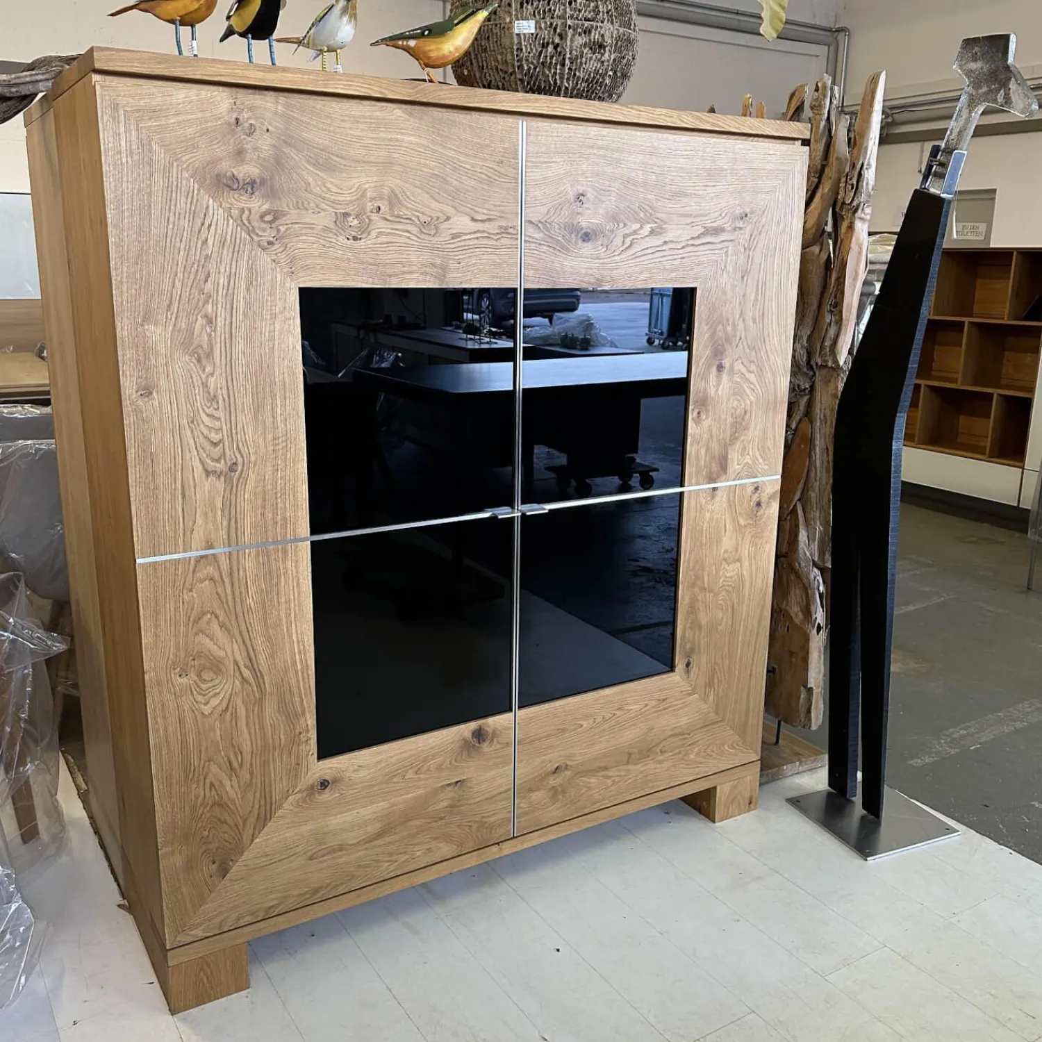 Scholtissek Vitrinen & Highboards|Schrank Varus Knorrige Eiche Natur Geölt Fronten Glas 9005 Schwarz Glänzend Mit Edelstahlkanten