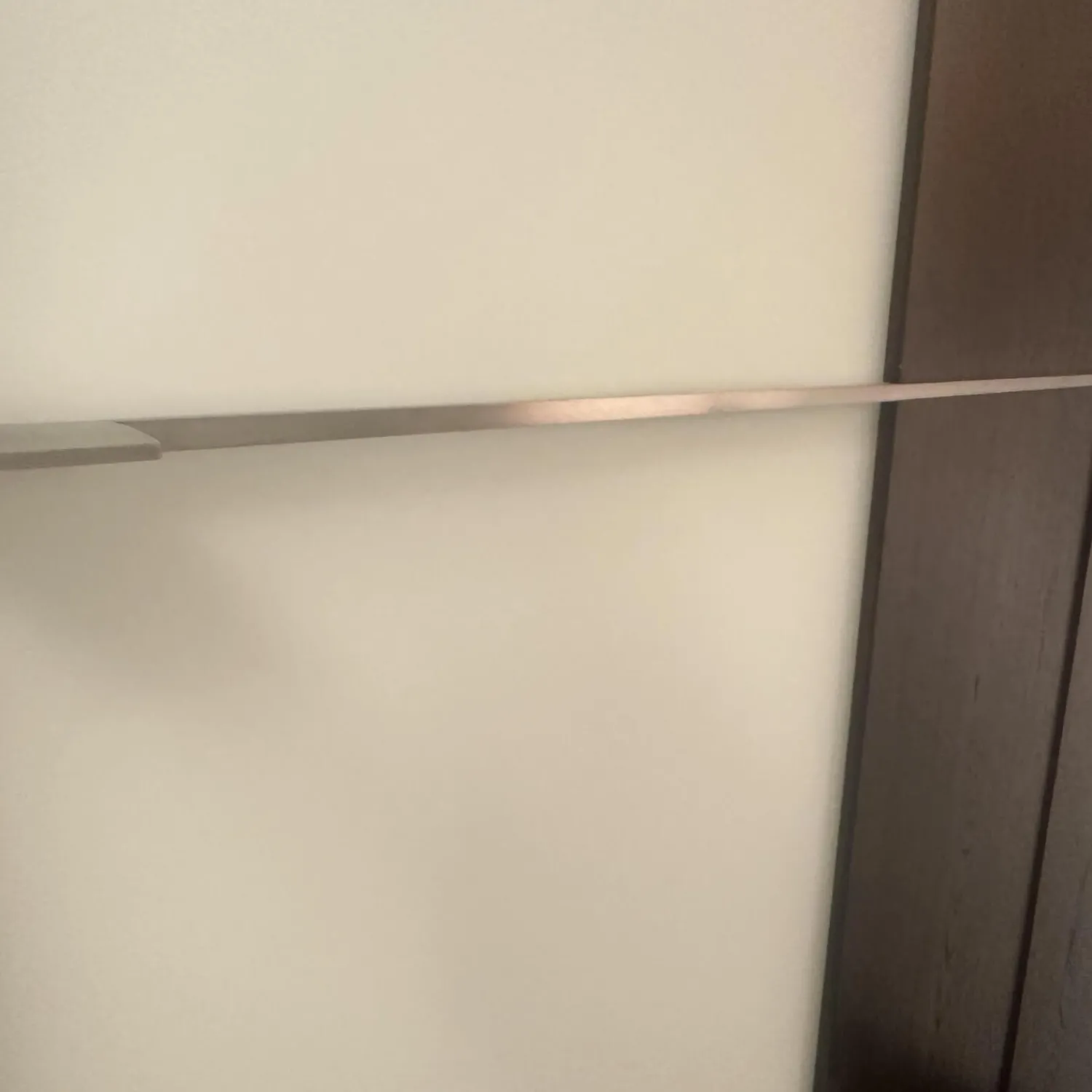 Scholtissek Vitrinen & Highboards|Schrank Varus Korpus Knorrige Eiche Wengefarben Dunkelbraun Front Glas Optiwhite Weiß Matt