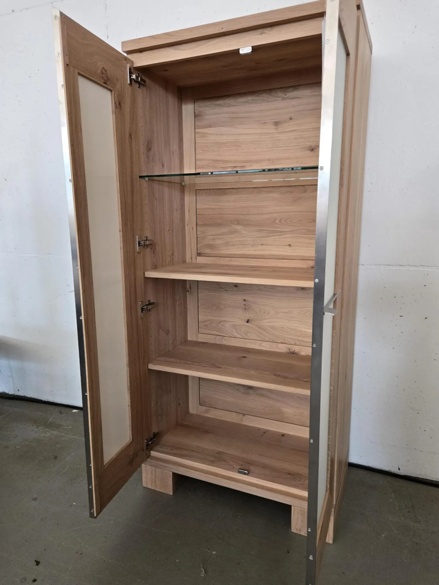 Scholtissek Vitrinen & Highboards|Schrank Varus Schmal Korpus Knorrige Eiche Puro Geölt Front Glas 9010 Weiß Matt