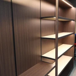 Porro Garderoben|Schrankwand Struktur Eukalyptusfarben Fachböden Bezug Ecoleder Mit Beleuchtung