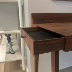 Scholtissek Schreibtische & Sekretäre|Sekretär 14 80 Astnuss Geölt Mit Schubladen mit Ledereinlagen