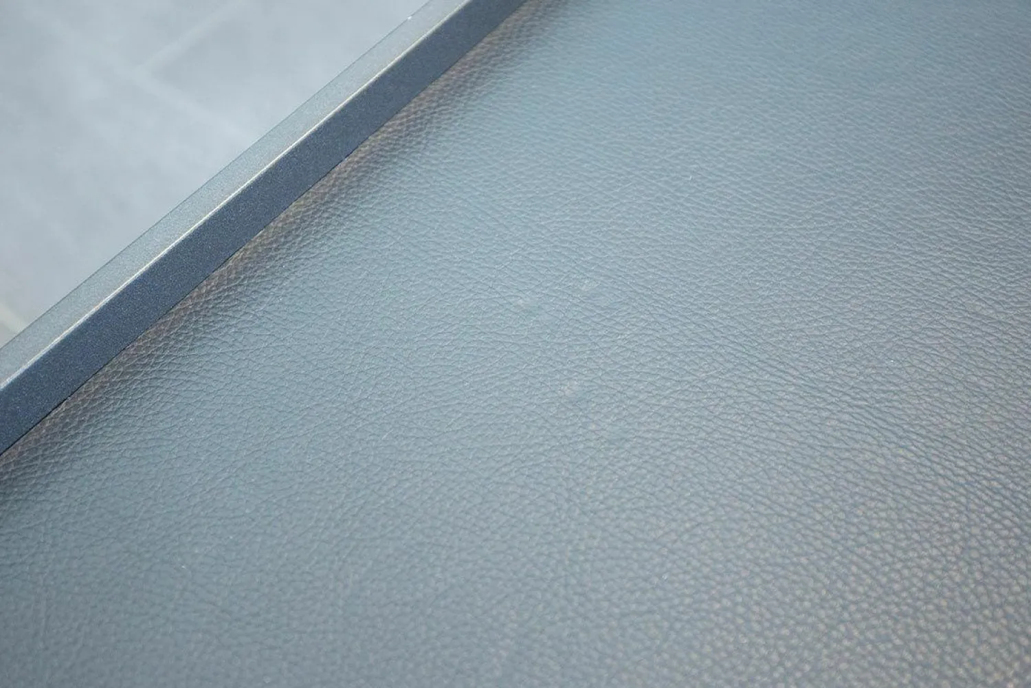 COR Regale|Servierwagen Bond Tischauflage Leder 175 Schwarz Gestell Schwarzbraun Feinstruktur Mit Rollen