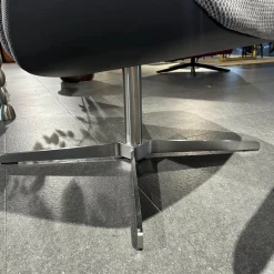 Thonet Relaxsessel|Sessel 808 Bezug Innen Stoff Soul 151 Pepper Grau Außen Nappaleder Nero Anthrazit Stahlgestell Edelstahloptik Und Hocker