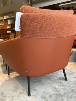 Rolf Benz Relaxsessel|Sessel 561 Jon Stoff 24 Kupferbraun Füße Metall Schwarz mit Hocker