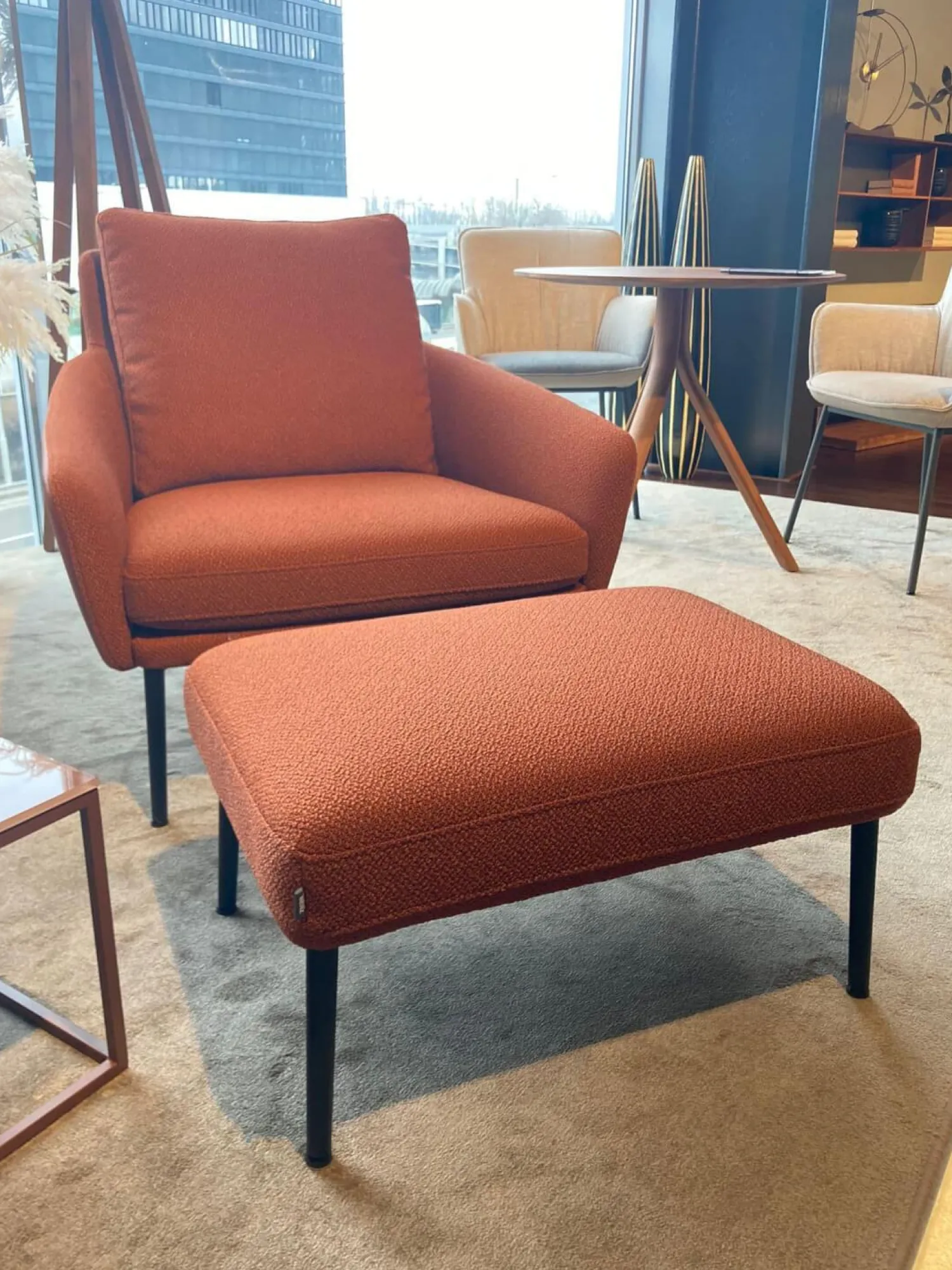 Rolf Benz Relaxsessel|Sessel 561 Jon Stoff 24 Kupferbraun Füße Metall Schwarz mit Hocker