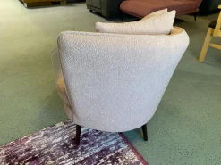 Max Winzer Loungesessel|Sessel 47004 Stoff 24579 Bouclé 06 Rosé Fuß Buche Massiv Nussbaum Antik Inklusive Zierkissen