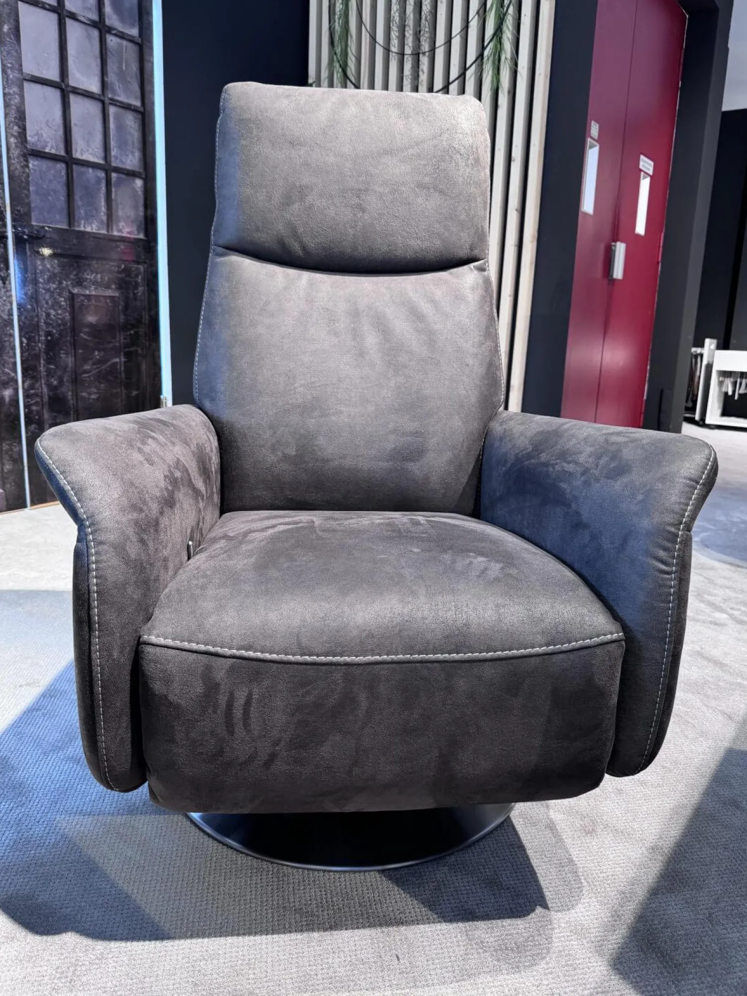 himolla Relaxsessel|Sessel 9061 Stoff Nevada Mocca Braun Drehteller Edelstahl Gasdruckfeder