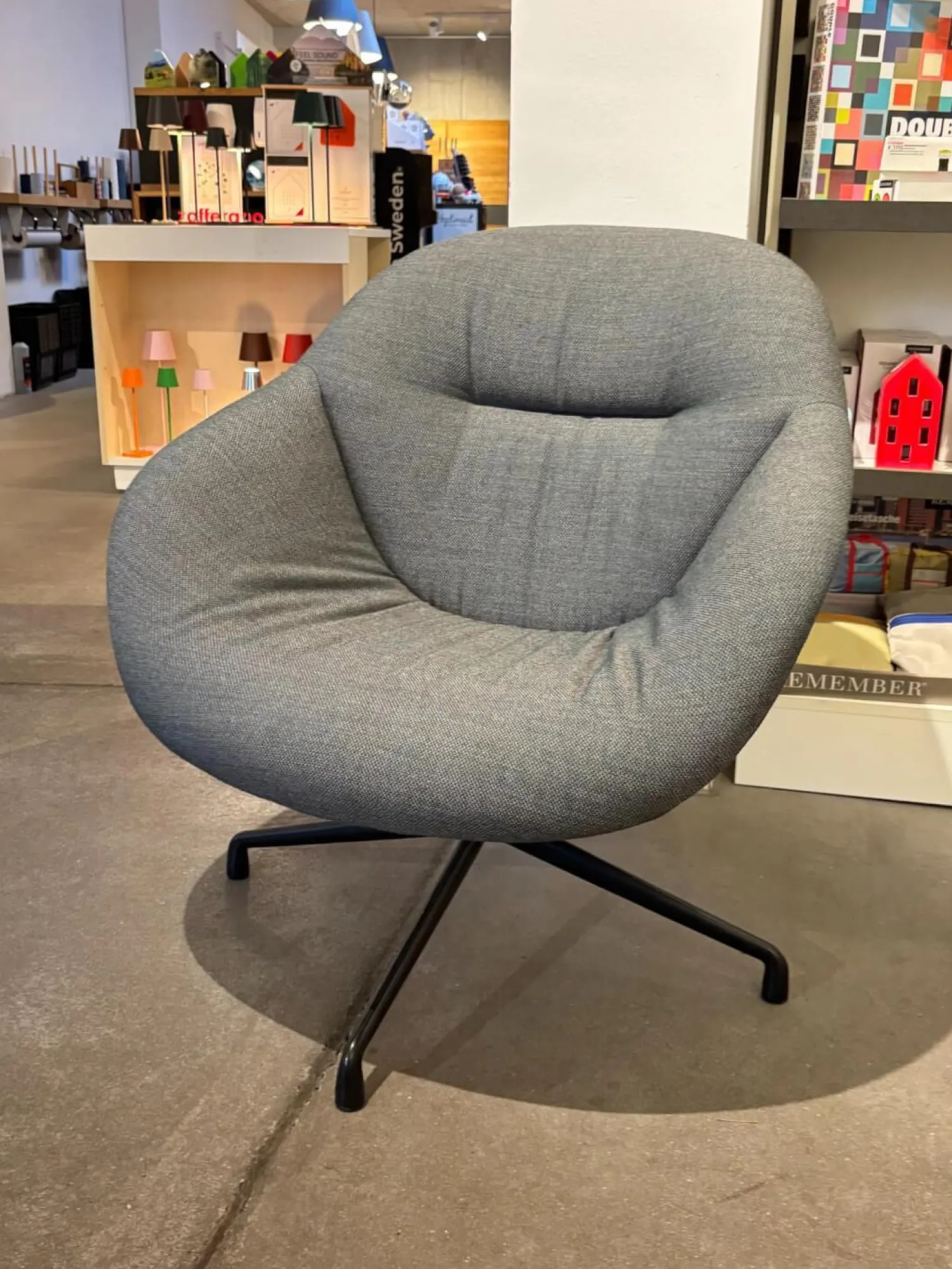 Hay Loungesessel|Sessel AAL 81 Soft Stoff Fjord 971 Petrol Grau Blau Gestell Aluminium Schwarz Pulverbeschichtet