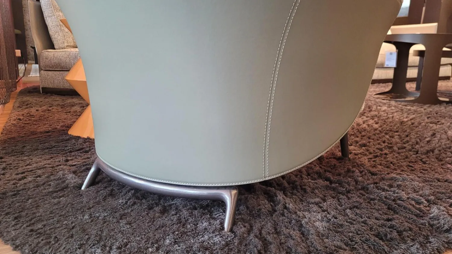 Minotti Relaxsessel|Sessel Angie ANG83S Stoff Fisher 04 Salvia Grau Rückseite Kernleder Bustier Salbeigrün Grau Grün