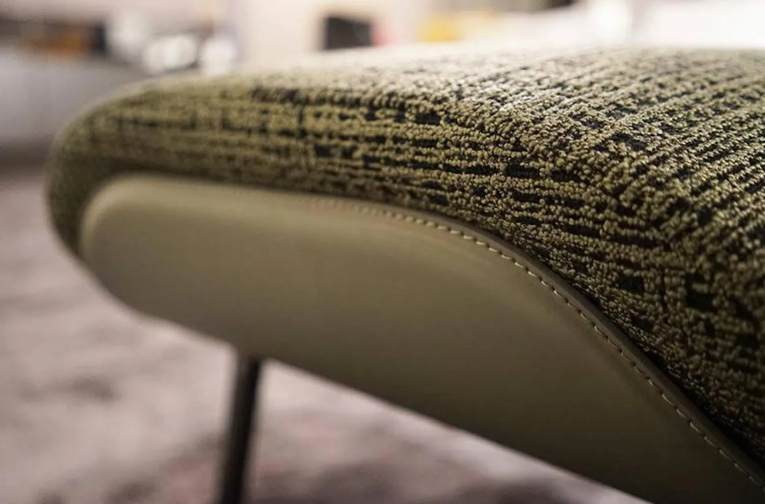 Minotti Relaxsessel|Sessel Angie Bezug Sitz Stoff Mayer Large 07 Grün Rücken Kernleder Salbei Inklusive Hocker