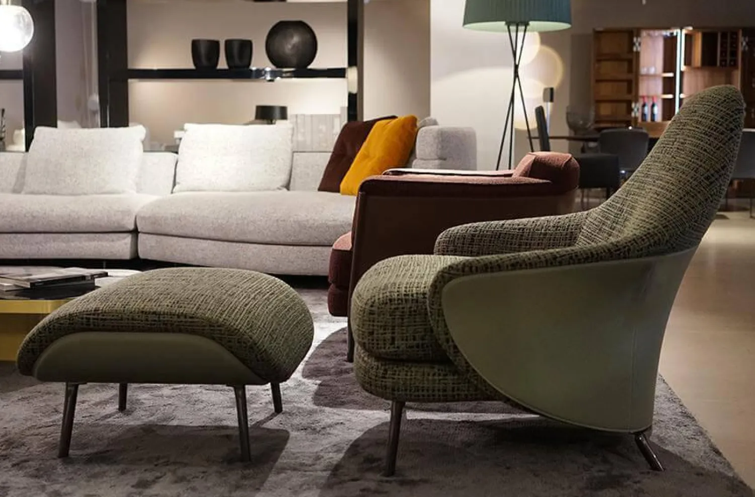 Minotti Relaxsessel|Sessel Angie Bezug Sitz Stoff Mayer Large 07 Grün Rücken Kernleder Salbei Inklusive Hocker