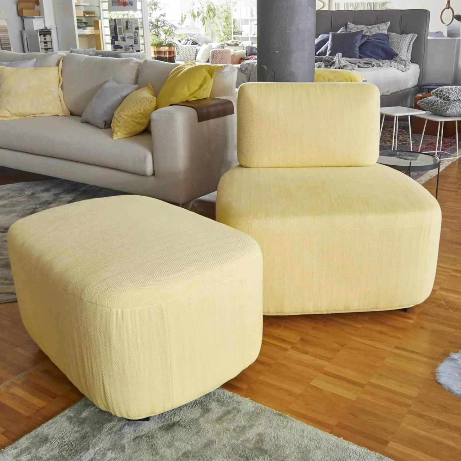 Sophisticated Living Relaxsessel|Sessel Barrel Stoff Stoff C Luxuryweaving Gelb Fischgrät mit Hocker