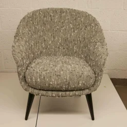 Gubi Relaxsessel|Sessel Bat Lounge Chair Low Back Stoff 07 Woodstock Wood Black Stained